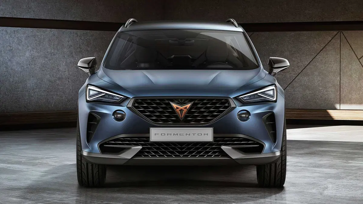 Cupra Formentor, concept ibrido a metà tra crossover e sportiva  (11)