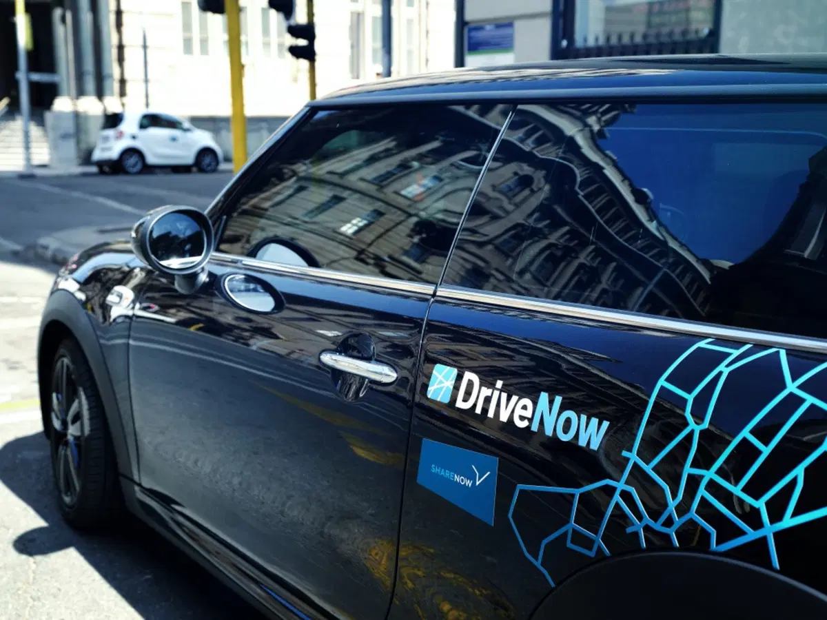 BMW e Daimler: accordo per la mobilità urbana (4)