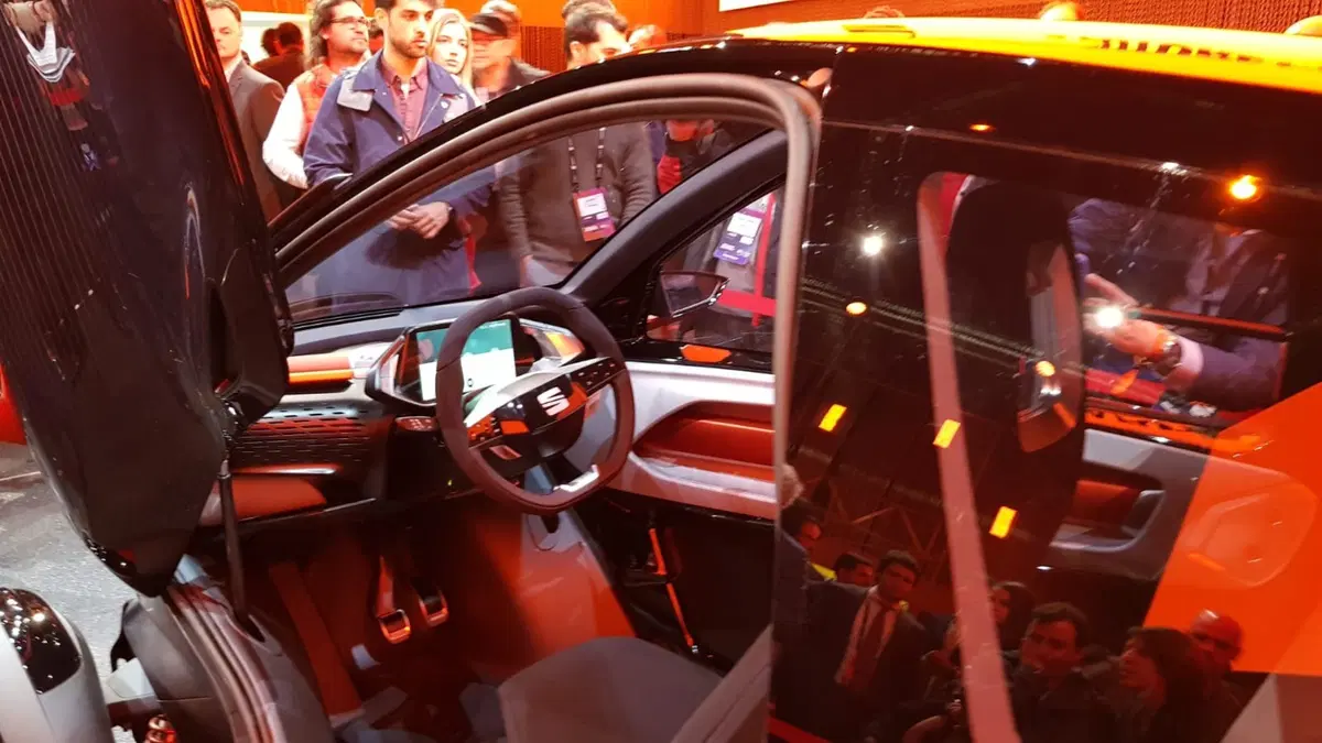 Primo veicolo Seat indipendente da VW: l’elettrico Minimó a due posti [video] (13)