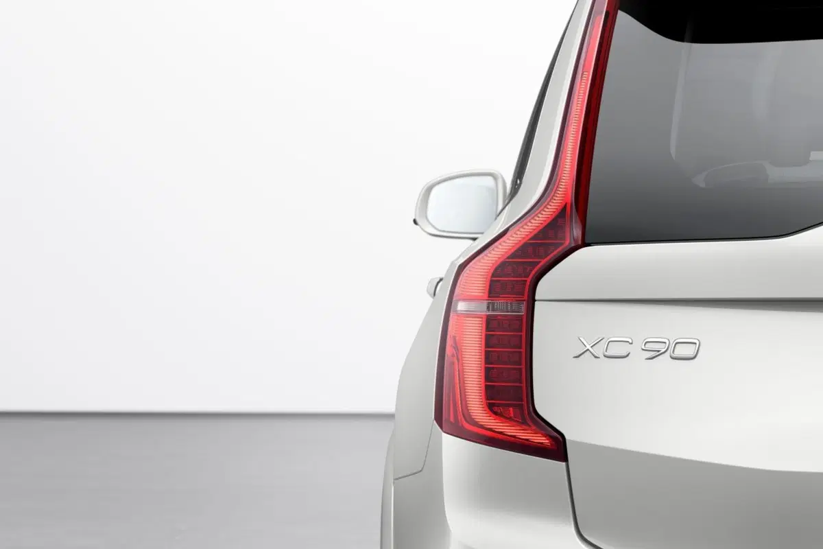 Volvo XC90, tempo di restyling (leggero) (19)