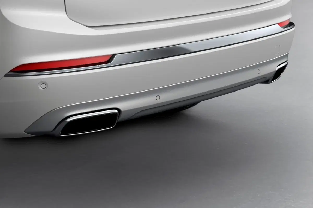 Volvo XC90, tempo di restyling (leggero) (22)
