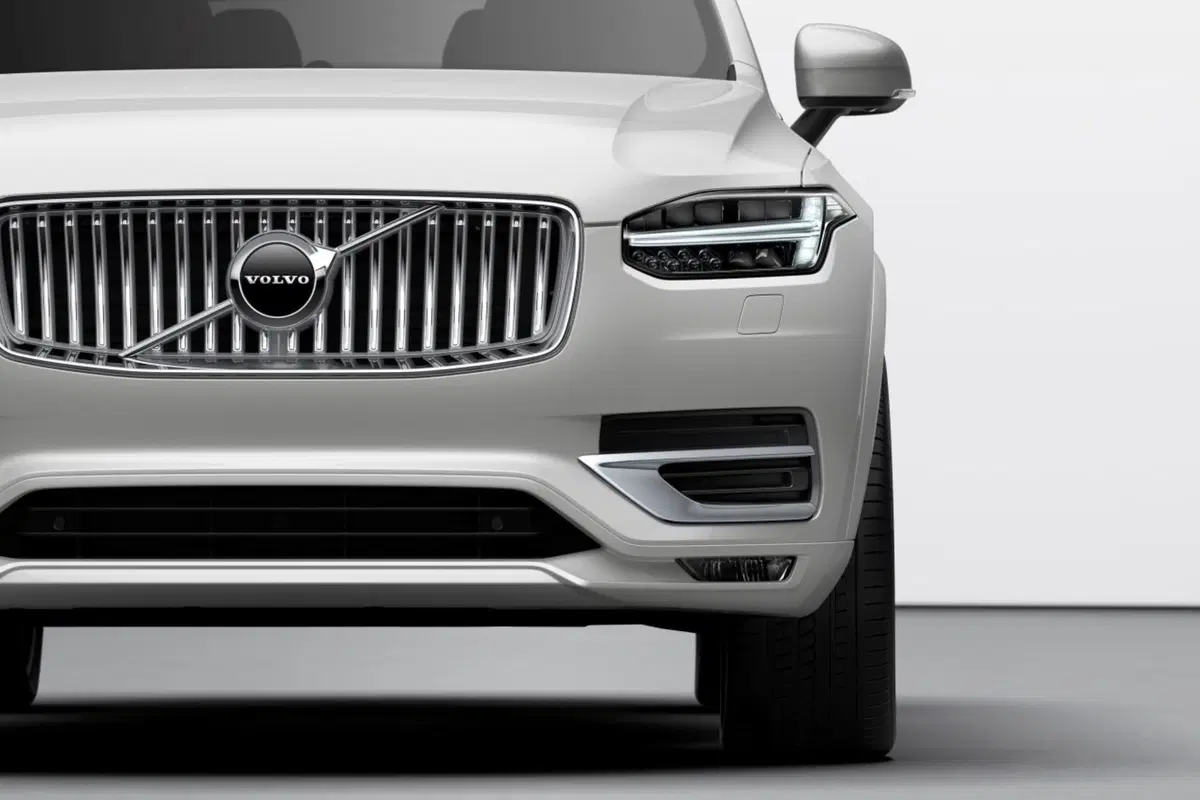 Volvo XC90, tempo di restyling (leggero) (25)