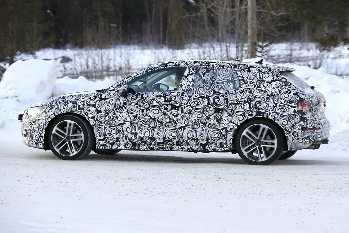 Audi A3 e S3: novità in arrivo [Foto spia] (7)