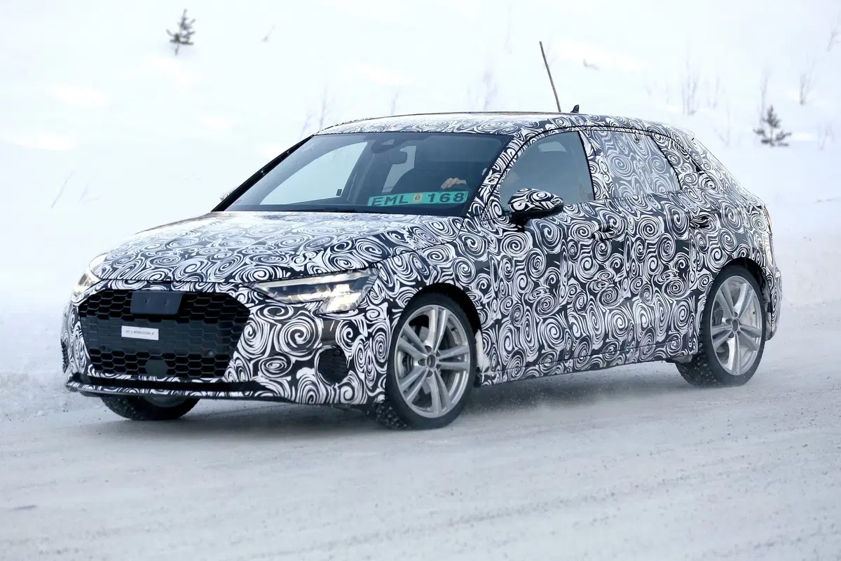 Audi A3 e S3: novità in arrivo [Foto spia] (12)