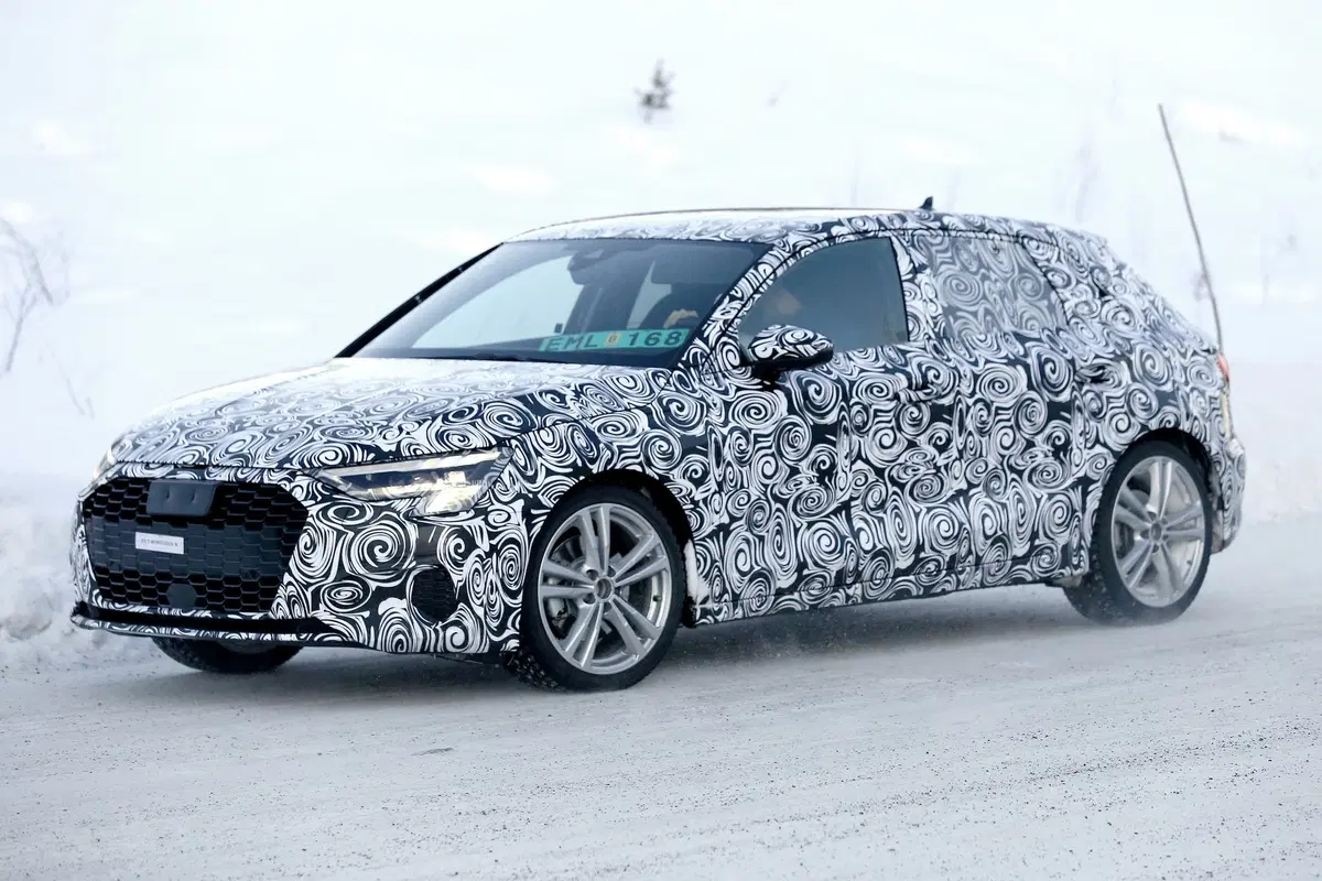 Audi A3 e S3: novità in arrivo [Foto spia] (5)