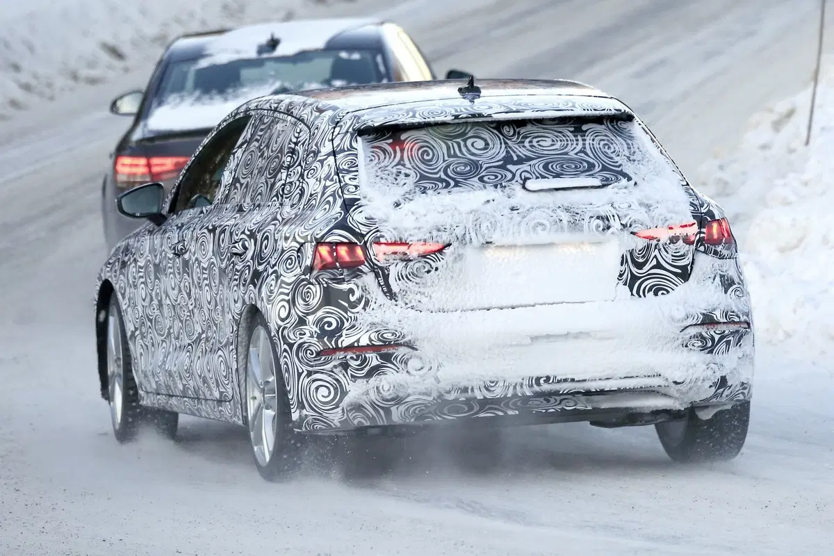 Audi A3 e S3: novità in arrivo [Foto spia] (17)