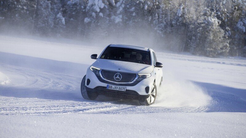 Mercedes EQC: test al freddo per il maxi SUV elettrico