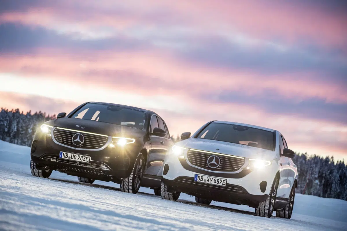 Mercedes EQC: test al freddo per il maxi SUV elettrico (16)