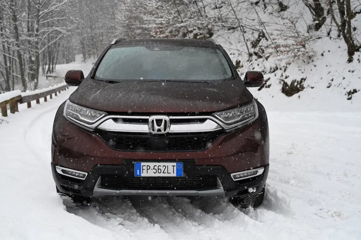 Honda CR-V 1500 VTECH 4x4, al Colle Braida con la neve  (4)