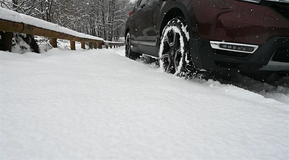 Honda CR-V 1500 VTECH 4x4, al Colle Braida con la neve  (23)