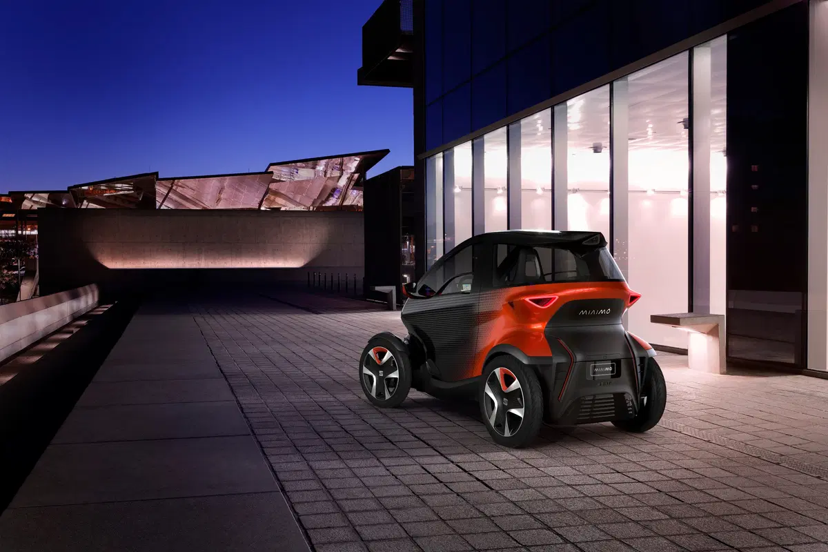 Primo veicolo Seat indipendente da VW: l’elettrico Minimó a due posti [video] (18)