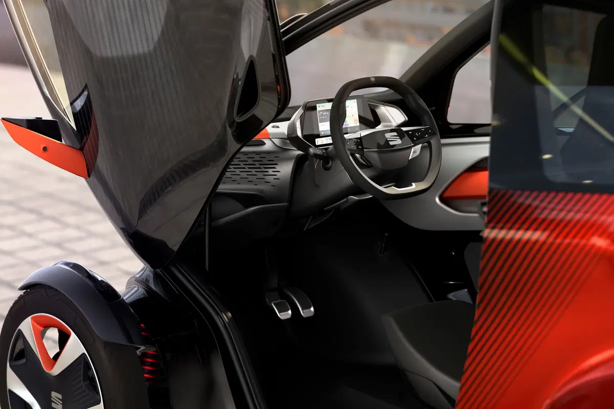 Primo veicolo Seat indipendente da VW: l’elettrico Minimó a due posti [video] (23)