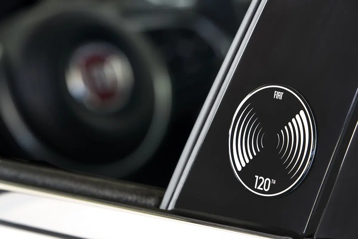 Fiat 500, 500X e 500L: allestimento speciale per i 120 anni (20)