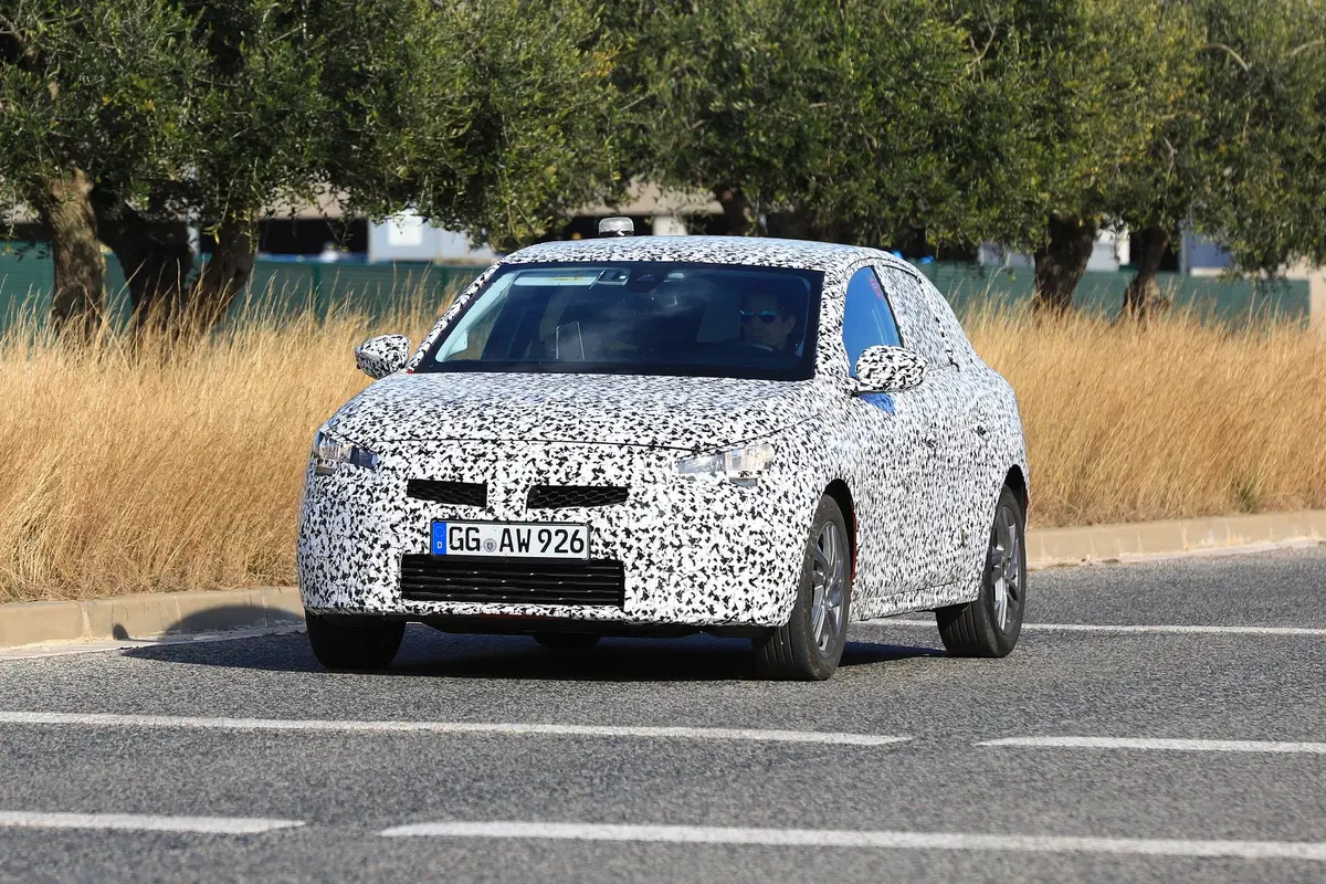 Opel Corsa: verso la nuova generazione, anche elettrica (6)