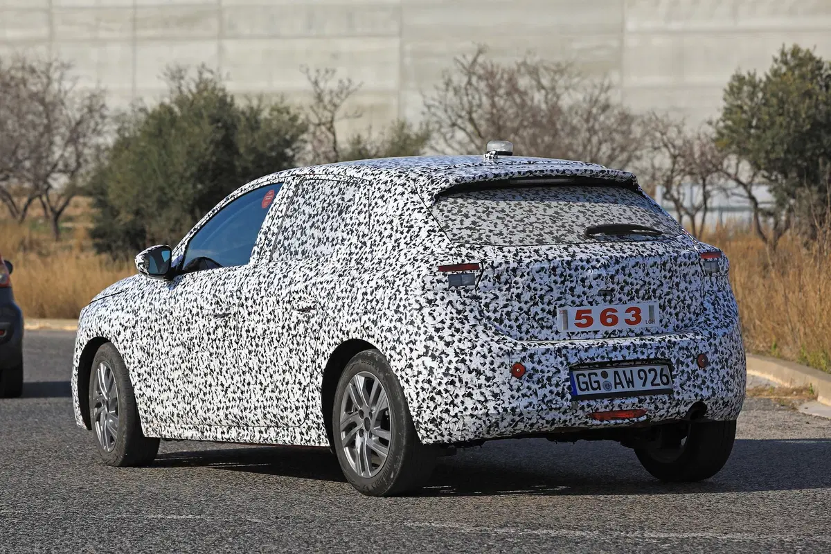 Opel Corsa: verso la nuova generazione, anche elettrica (9)