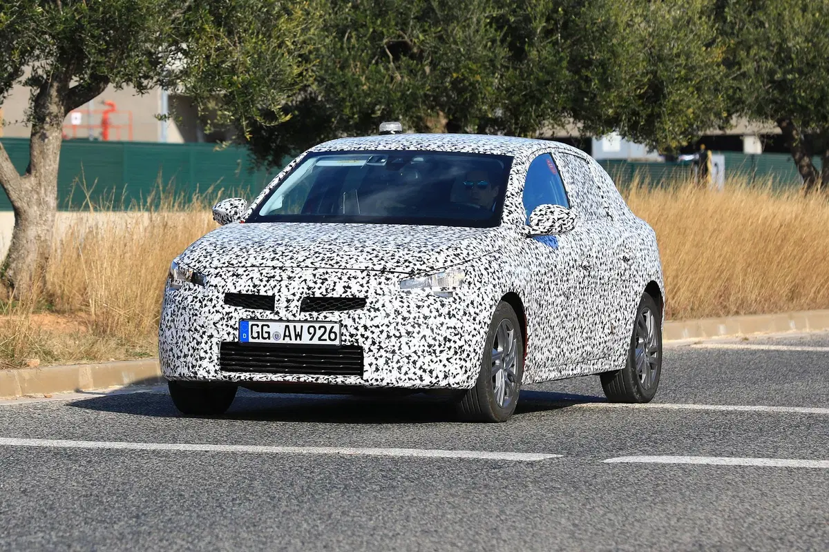 Opel Corsa: verso la nuova generazione, anche elettrica (10)