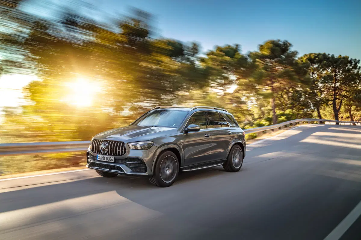 Mercedes-AMG, al Salone di Ginevra 2019 la GLE 53 4Matic+ (3)