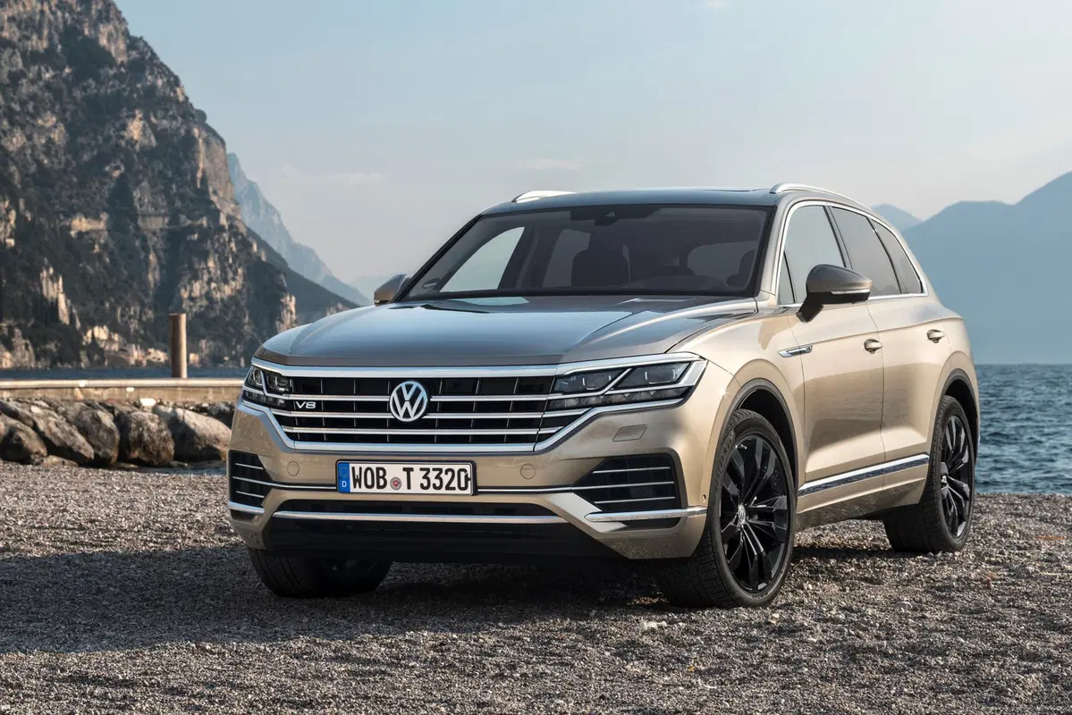 Volkswagen Touareg, arriva il V8 TDI al Salone di Ginevra 2019 (2)