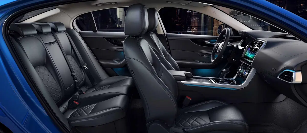 Nuova Jaguar XE: la berlina si rinnova da cima a fondo [Foto e video] (19)