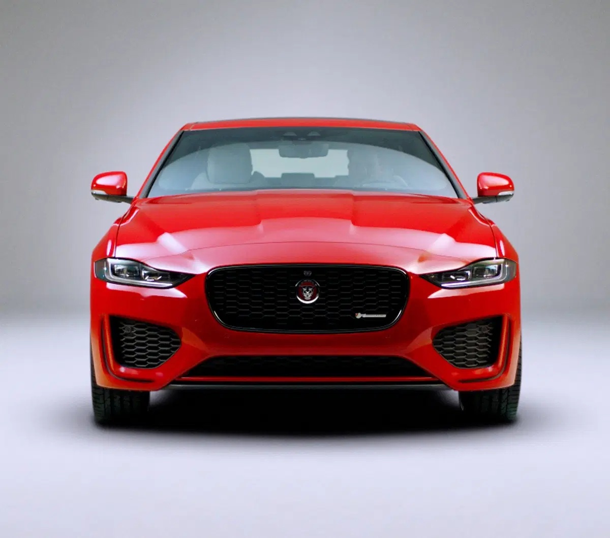 Nuova Jaguar XE: la berlina si rinnova da cima a fondo [Foto e video] (20)