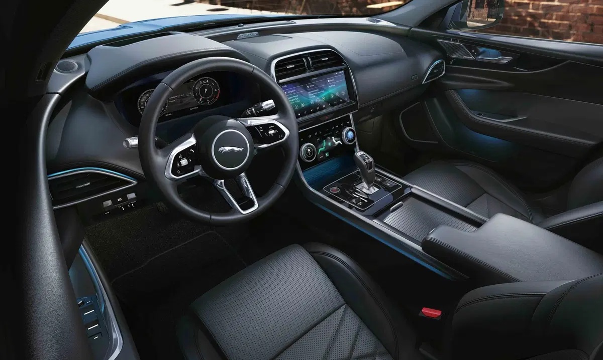 Nuova Jaguar XE: la berlina si rinnova da cima a fondo [Foto e video] (21)