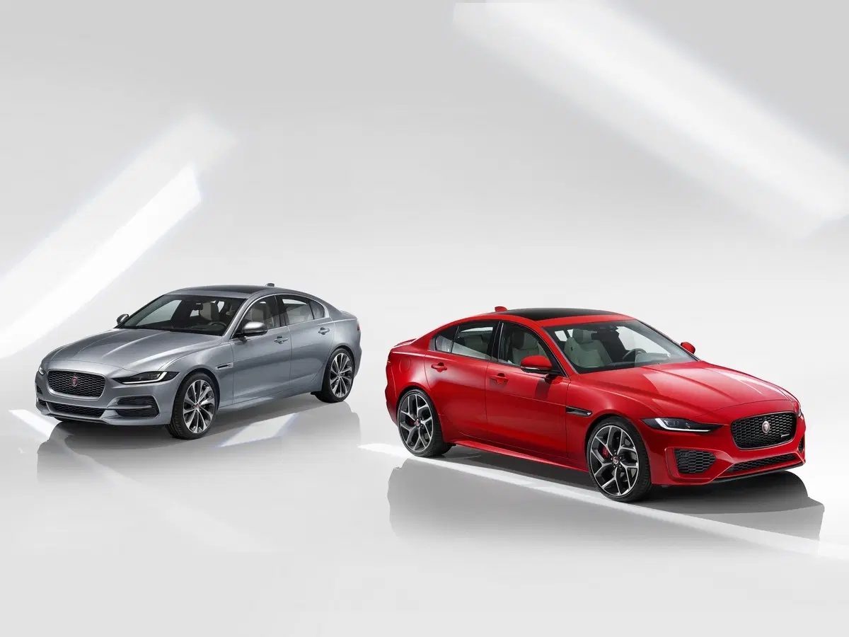 Nuova Jaguar XE: la berlina si rinnova da cima a fondo [Foto e video]