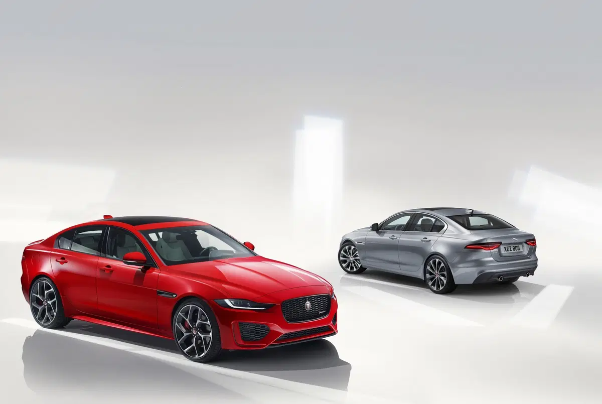 Nuova Jaguar XE: la berlina si rinnova da cima a fondo [Foto e video] (9)