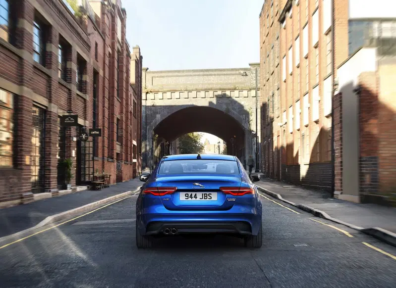 L'estetica della Jaguar XE 2019 &egrave; stata resta pi&ugrave; moderna