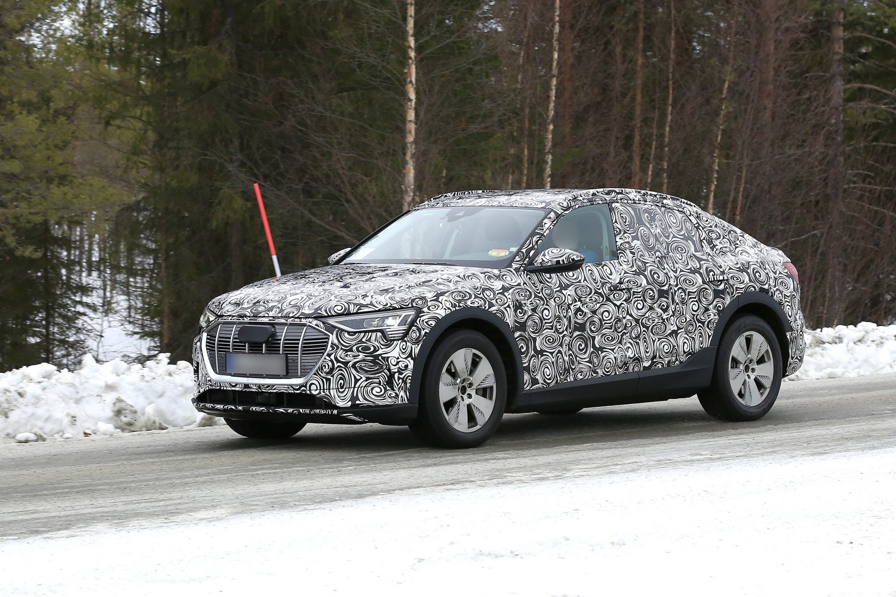Audi e-tron: il SUV elettrico diventa Sportback [Foto spia]