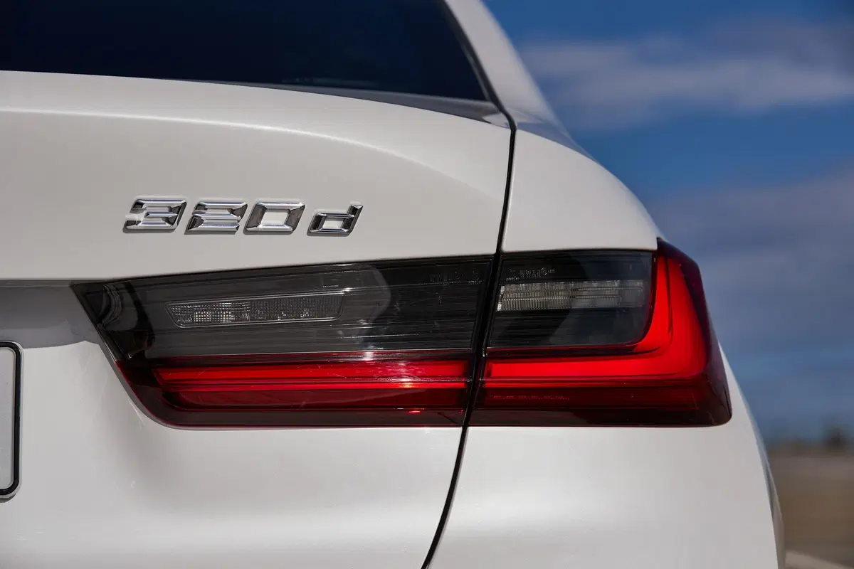 BMW Serie 3 2019 | La G20 è spaziosa e tecnologica [Video] (3)