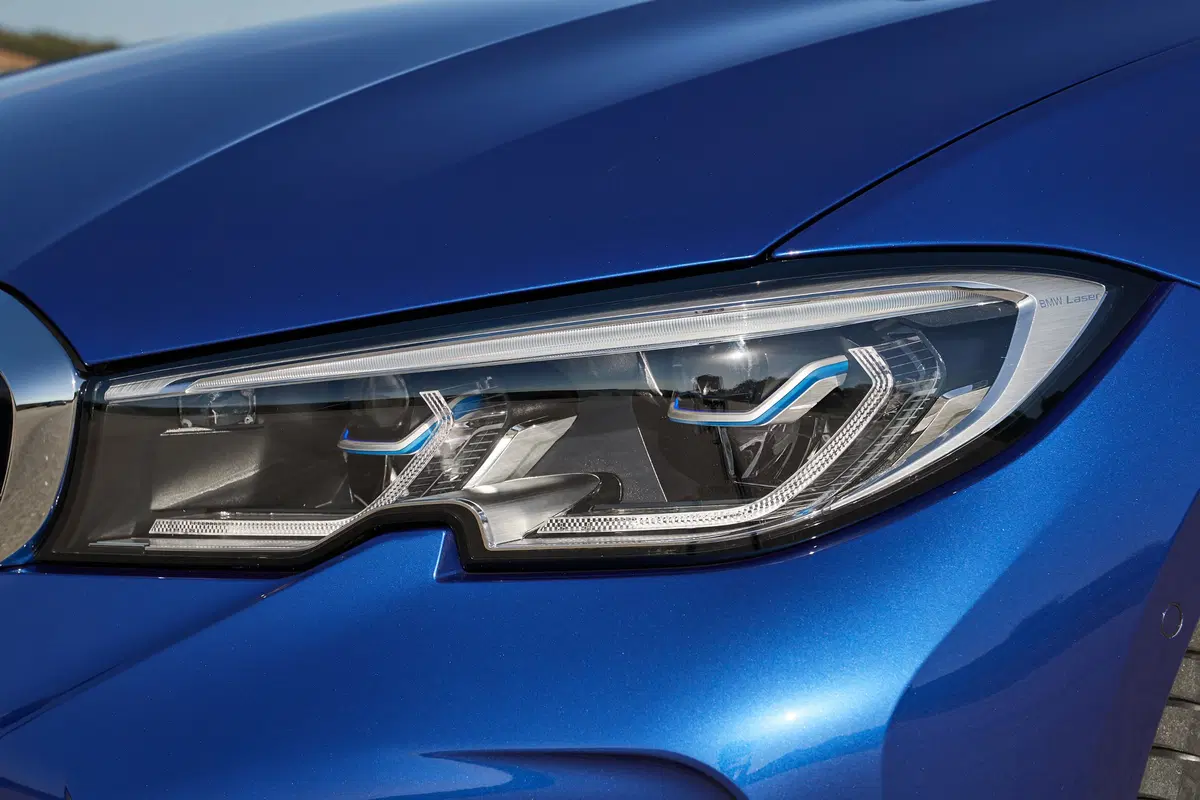 BMW Serie 3 2019 | La G20 è spaziosa e tecnologica [Video]