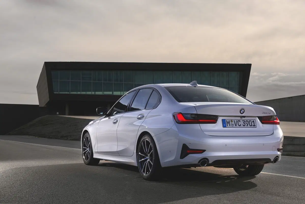 BMW Serie 3 2019 | La G20 è spaziosa e tecnologica [Video] (9)