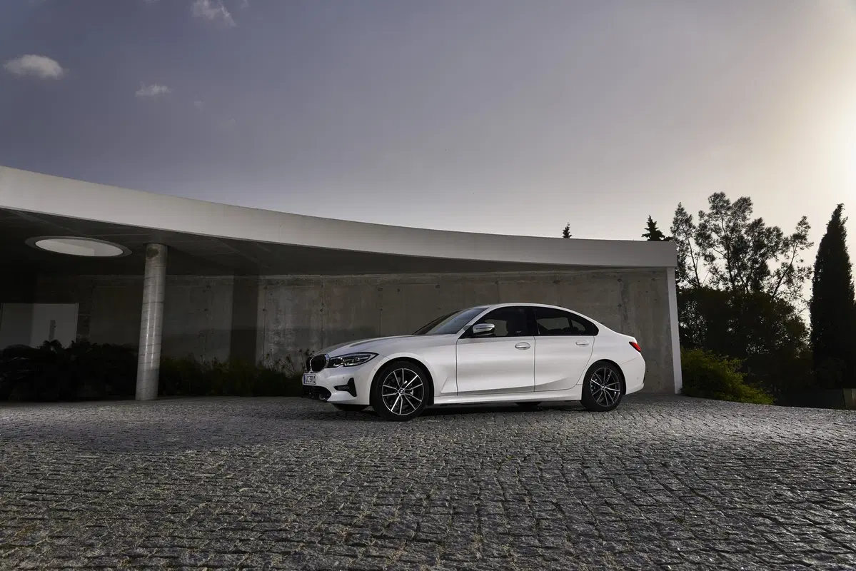 BMW Serie 3 2019 | La G20 è spaziosa e tecnologica [Video] (11)