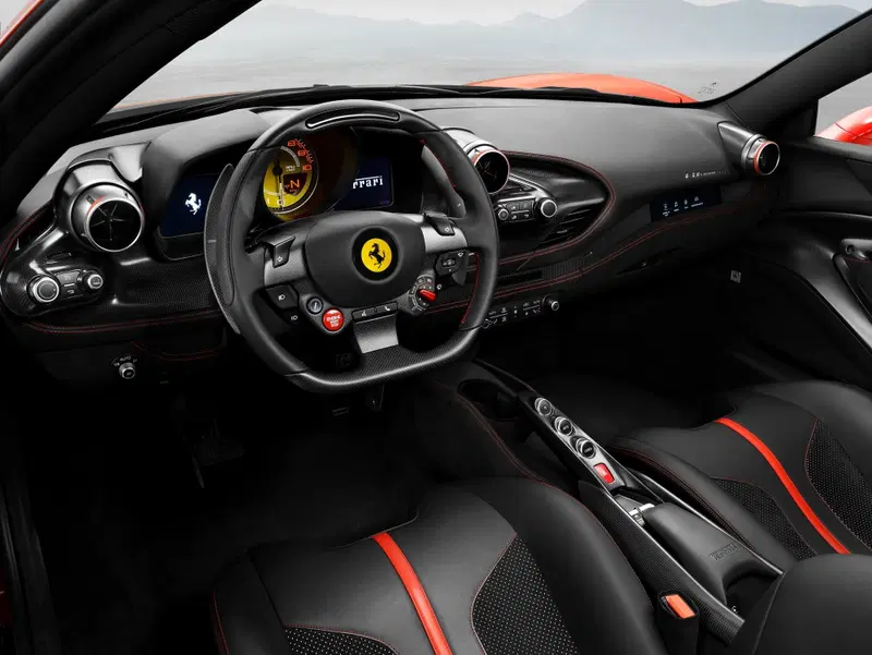 I nuovi interni della Ferrari F8 Tributo