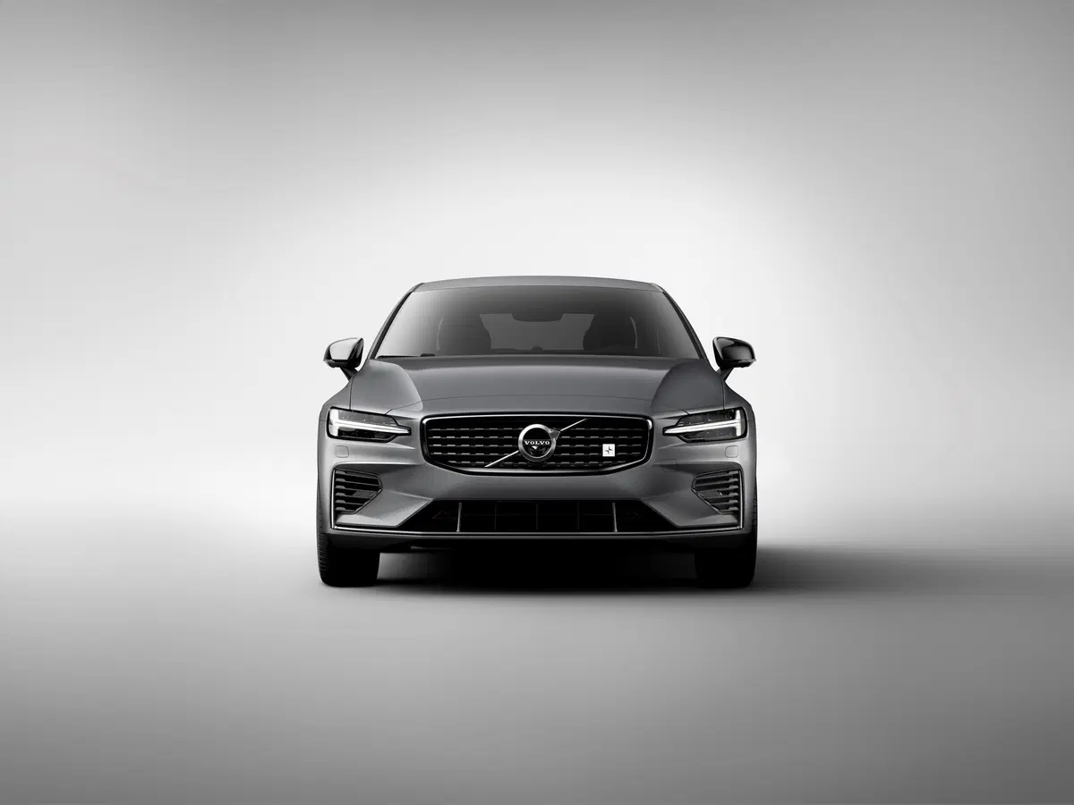 Volvo S60 2.0 t8 recharge phev obc 6,4kW Ultimate Bright awd auto (3)
