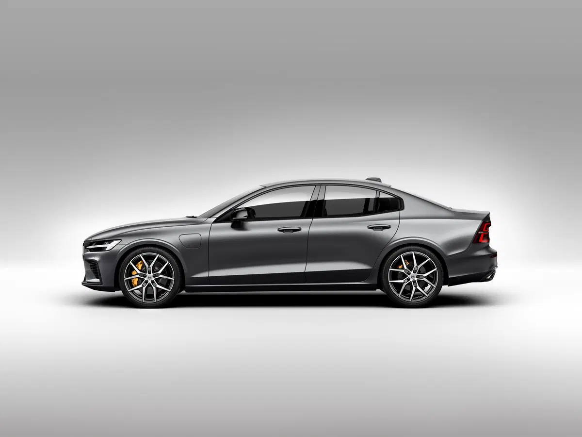 Volvo S60 2.0 t8 recharge phev obc 6,4kW Ultimate Bright awd auto (2)