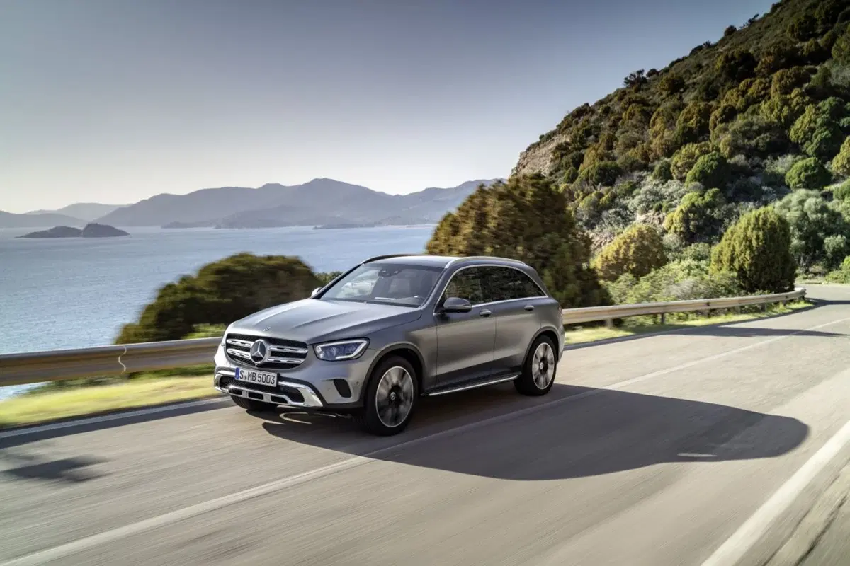 Mercedes GLC, il restyling al Salone di Ginevra 2019 (2)