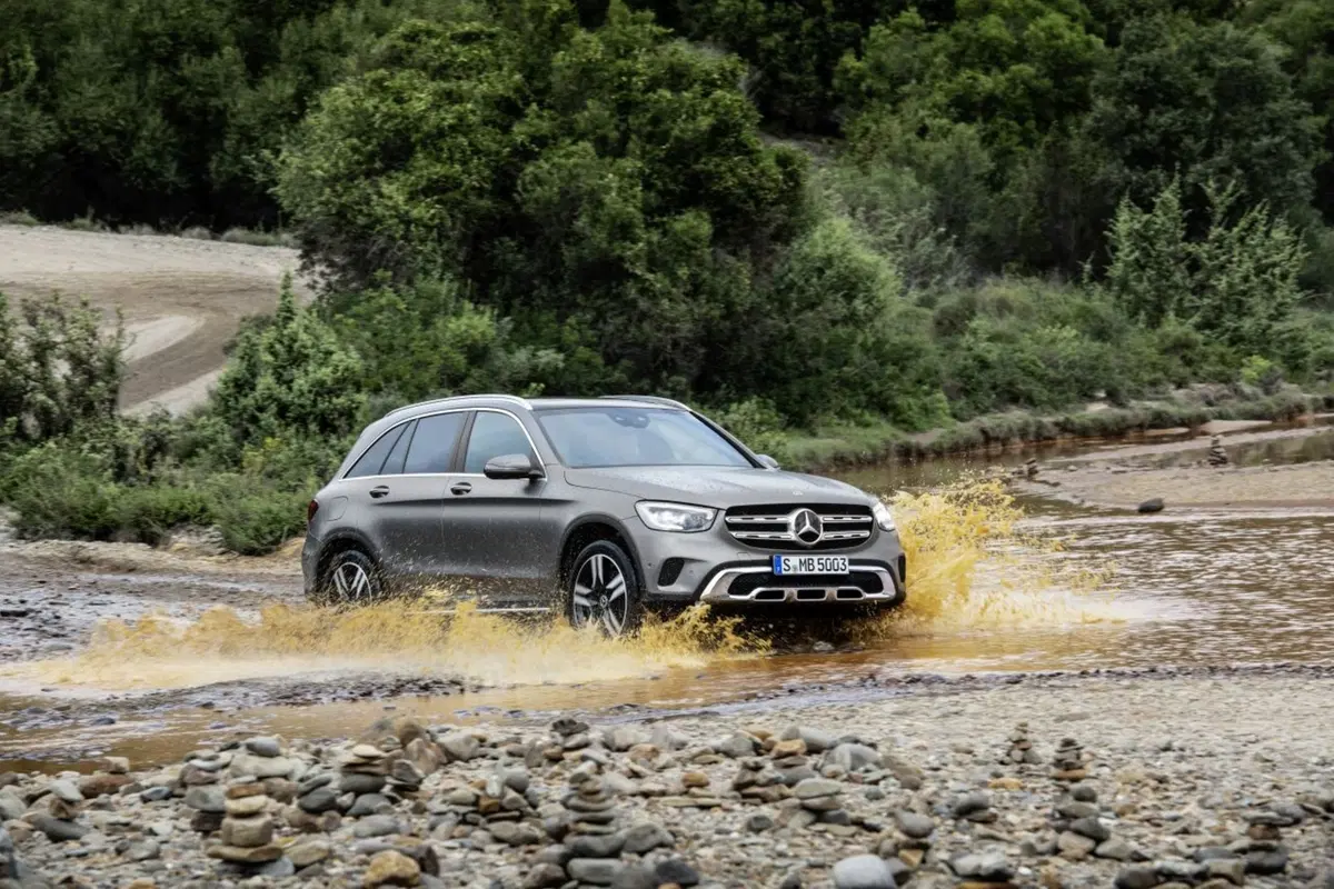 Mercedes GLC, il restyling al Salone di Ginevra 2019 (12)