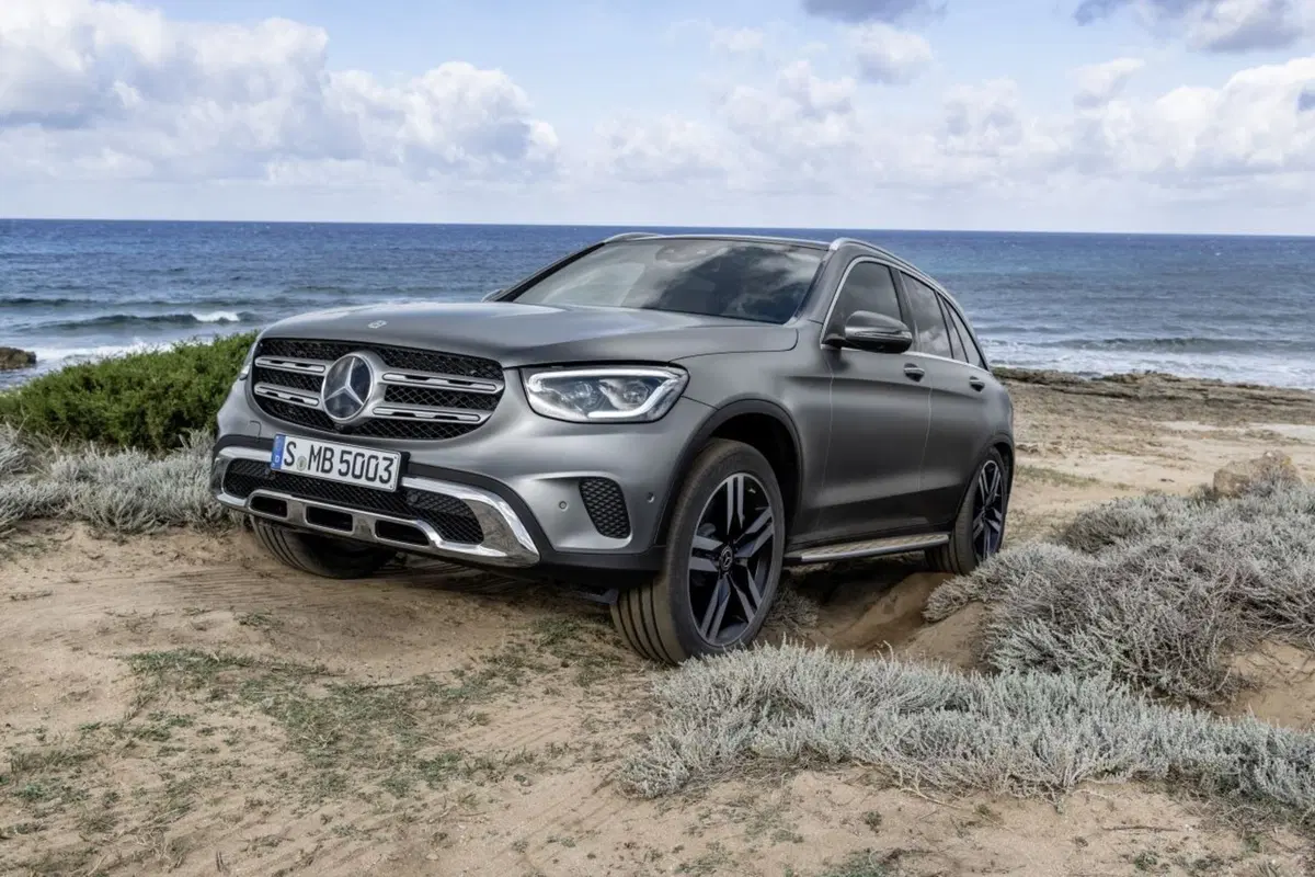 Mercedes GLC, il restyling al Salone di Ginevra 2019 (13)