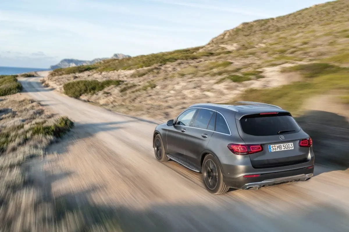 Mercedes GLC, il restyling al Salone di Ginevra 2019 (17)