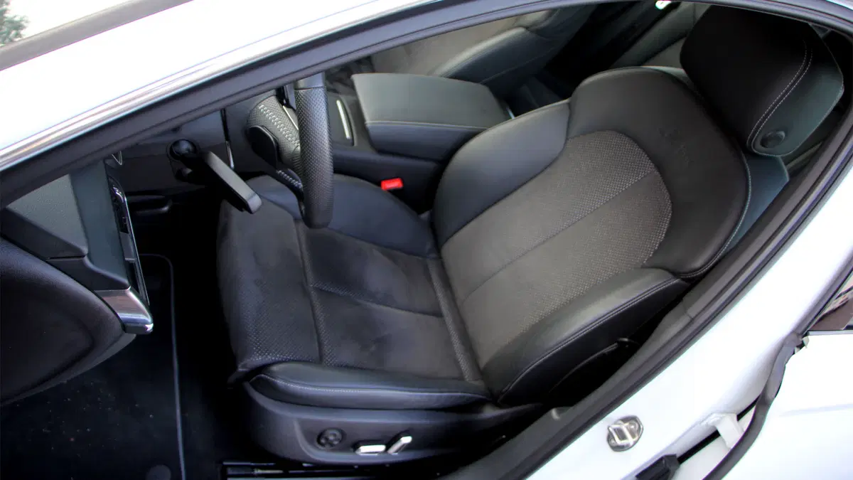 Audi A6 restyling, evoluzione costante (23)