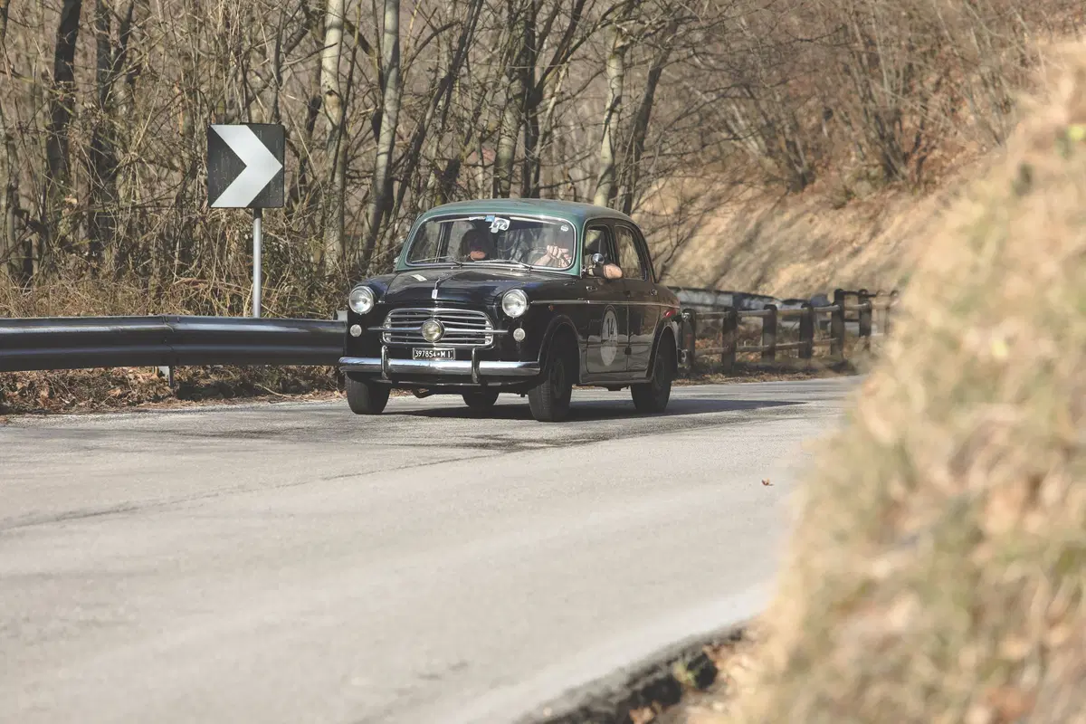 Coppa Milano Sanremo: 70 auto classiche e 5 Moto Guzzi di Moto.it pronte!  (9)