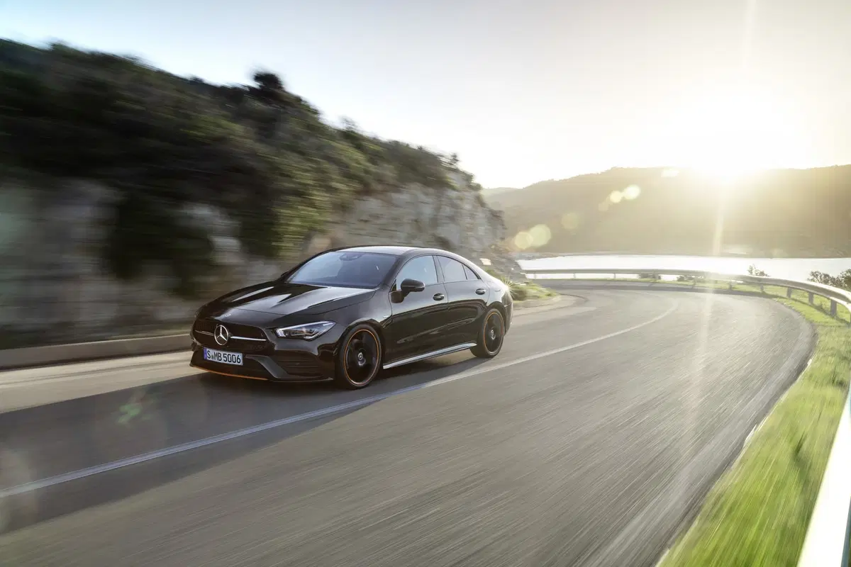 Mercedes CLA 2019: prezzi da 34.000 euro, arriva a maggio [Video] (4)