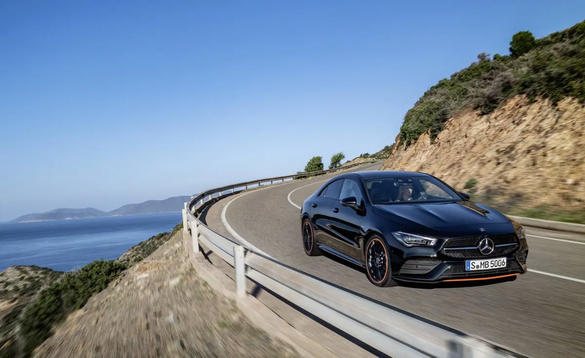 Mercedes CLA 2019: prezzi da 34.000 euro, arriva a maggio [Video] (2)