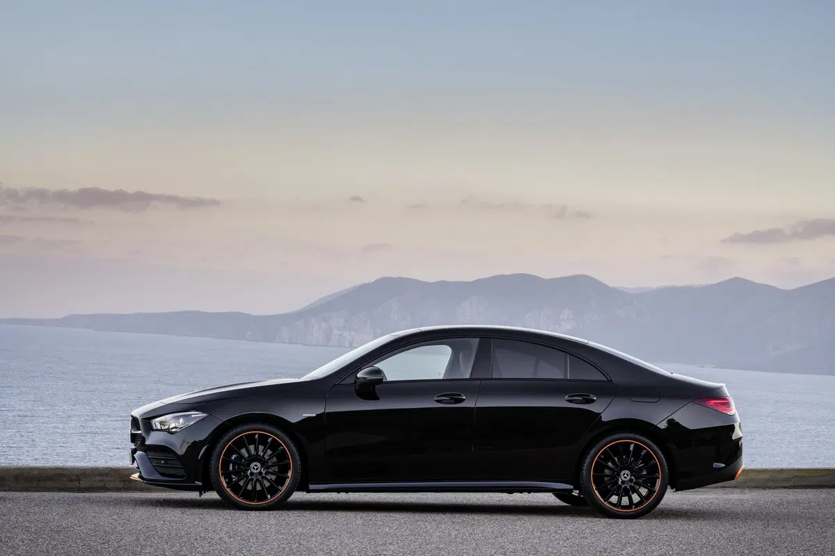Mercedes CLA 2019: prezzi da 34.000 euro, arriva a maggio [Video]