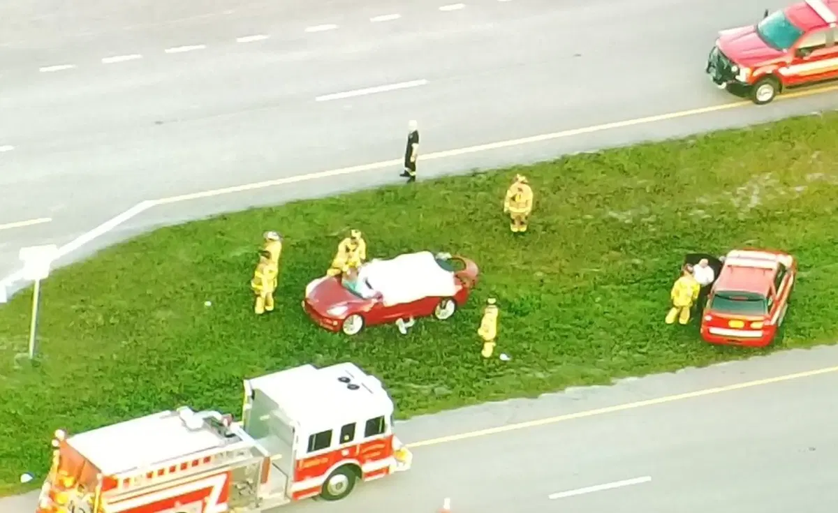 Incidente mortale fra Camion rimorchio e Tesla, Auto scoperchiata: in Florida la commissione sicurezza indaga [foto gallery] (8)