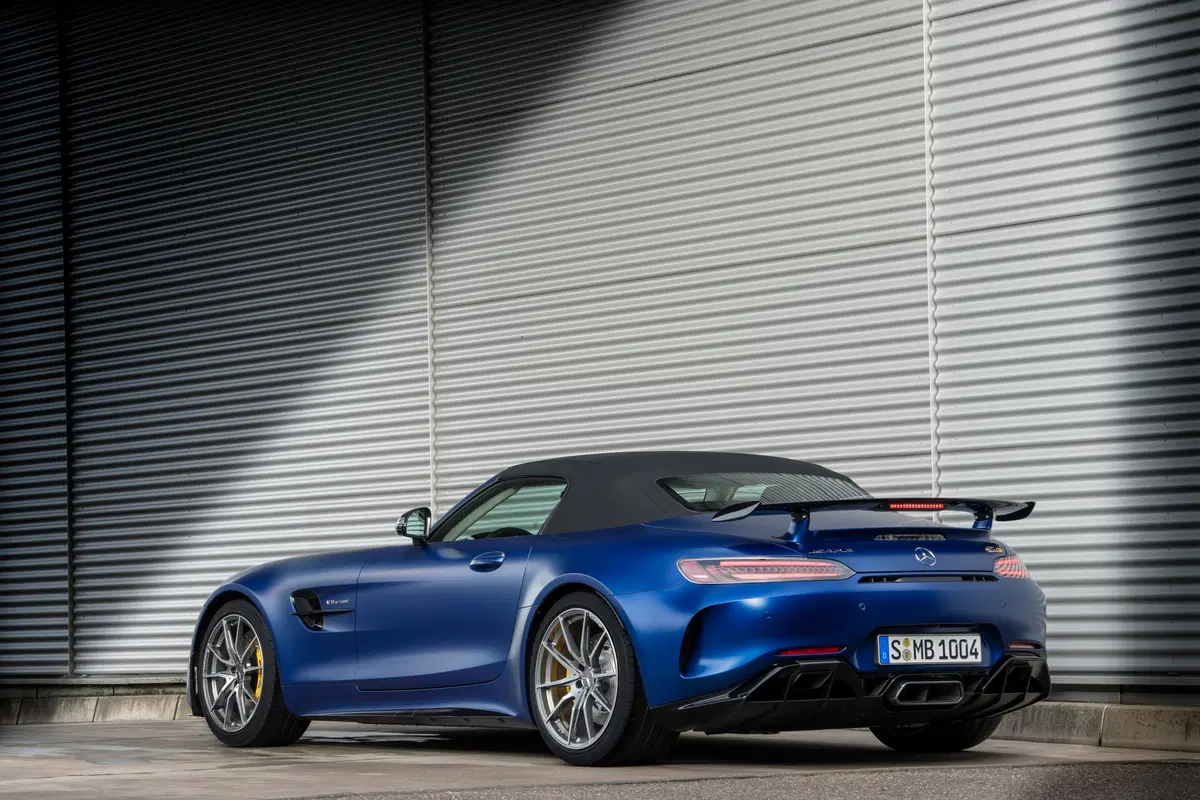 Mercedes AMG GT R Roadster, debutto al Salone di Ginevra 2019 (4)
