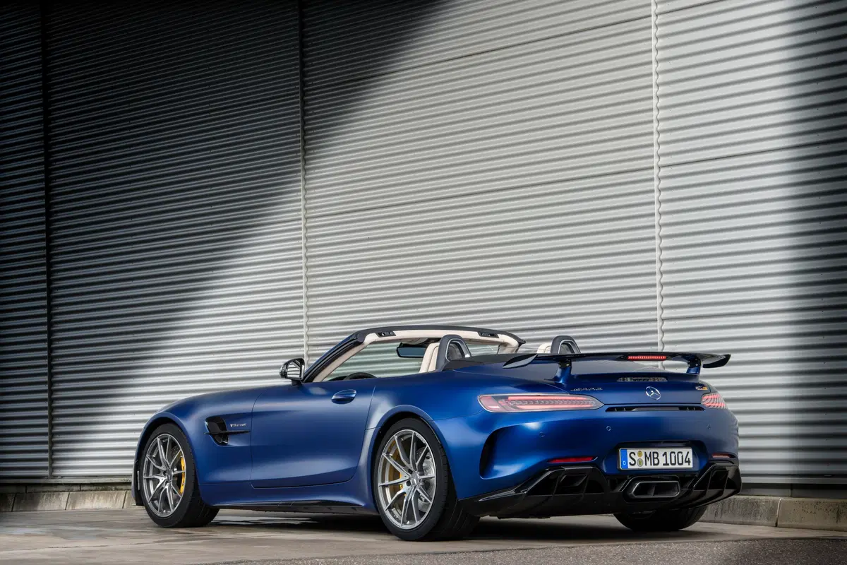 Mercedes AMG GT R Roadster, debutto al Salone di Ginevra 2019 (5)