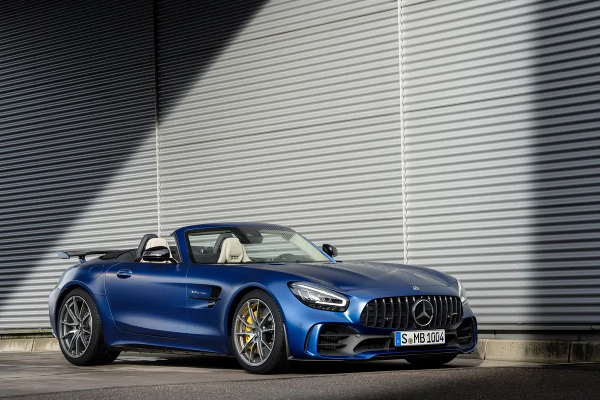 Mercedes AMG GT R Roadster, debutto al Salone di Ginevra 2019 (11)