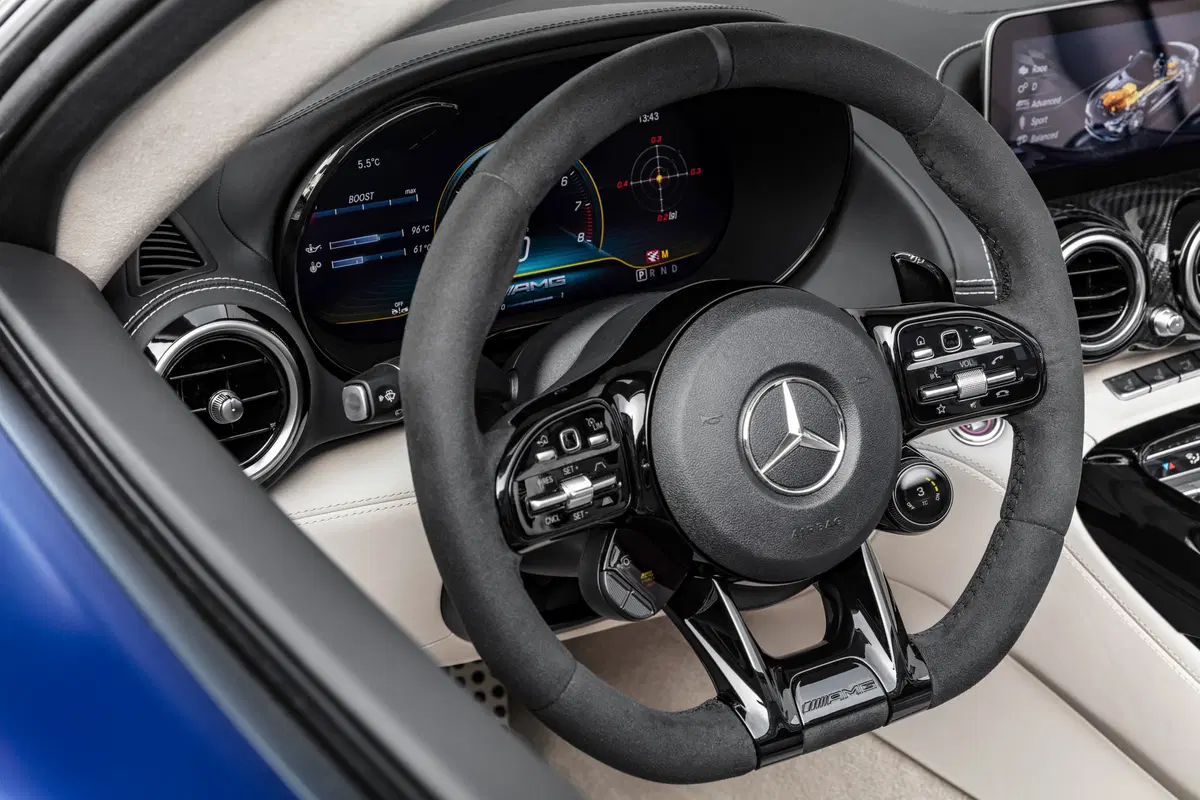 Mercedes AMG GT R Roadster, debutto al Salone di Ginevra 2019 (19)